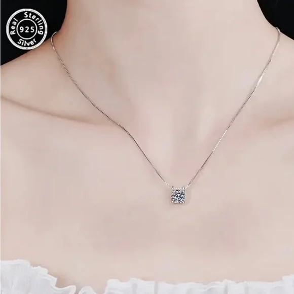 0.8 Carat Solitaire Pendant White Moissanite Diamond 925 Silver Necklace - Picture 4 of 10